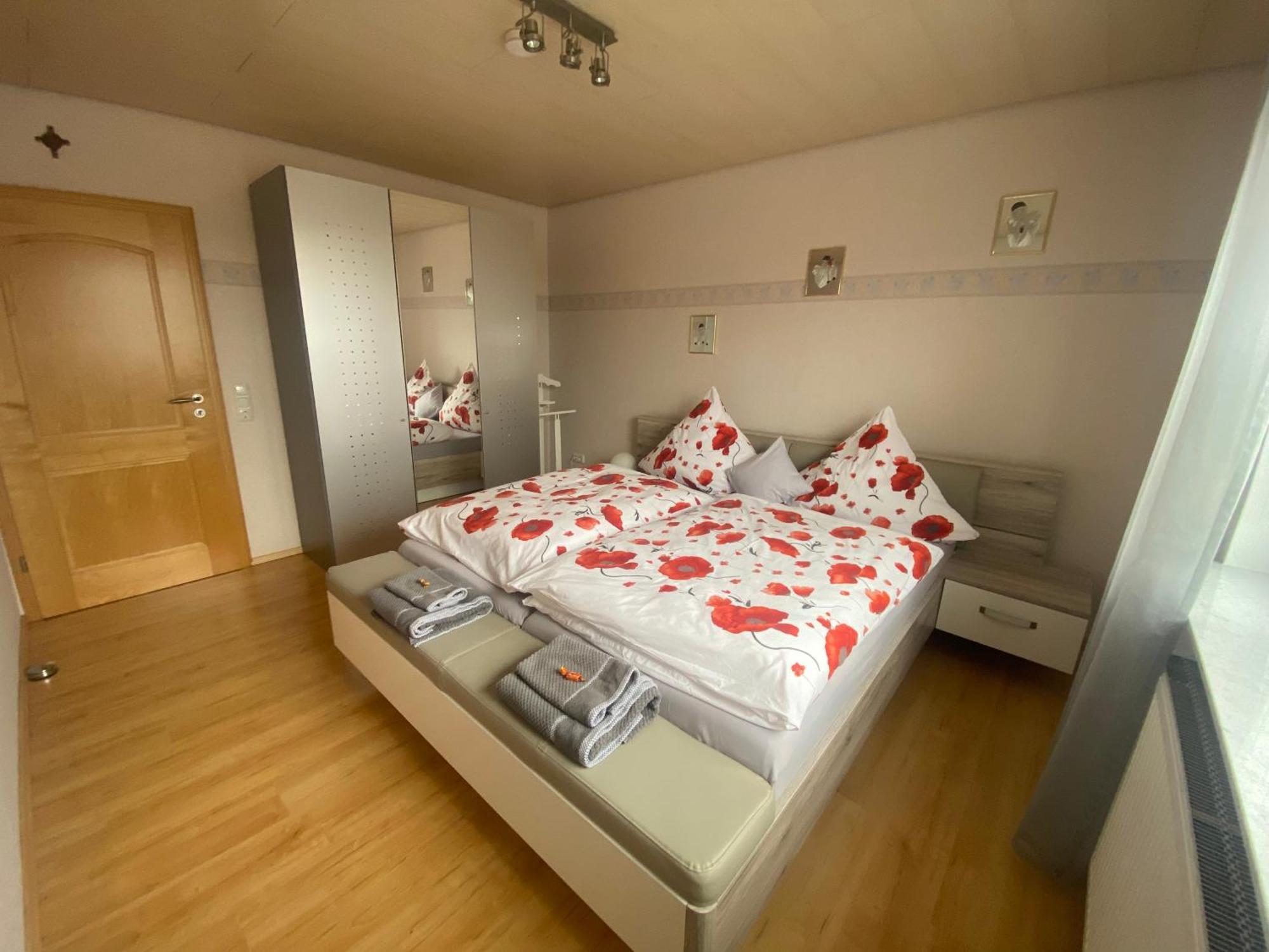 Stadtzentrumnahe Wohnung An Der Gruenen Aue, Kostenfreier Parkplatz Fulda Exterior foto